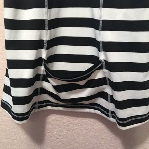 NWOT. Athleta striped top size small - Picture 6 of 7